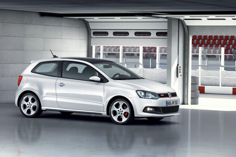  Volkswagen Polo GTi 2010 года  (фото 13 из 19)